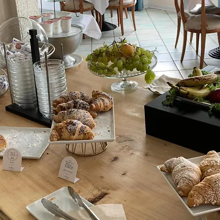 Hotell Mediterraneo